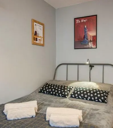 Apartment Legendary Women's *