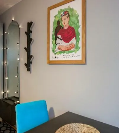 Apartment Legendary Women's Warsaw